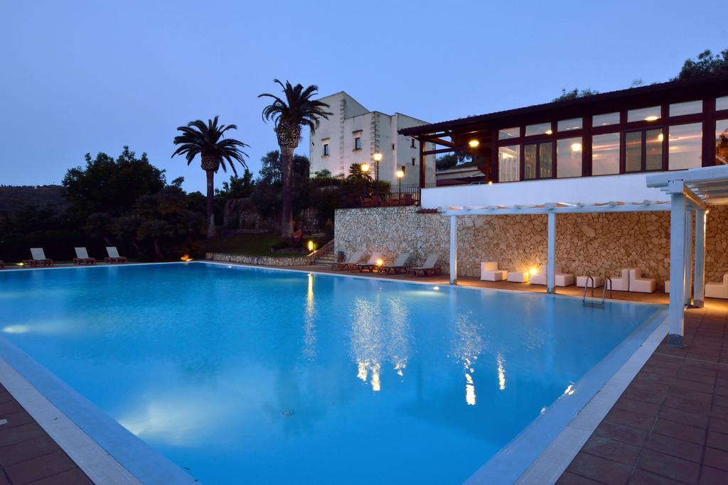 Agriturismo Torre Dei Preti Пескичи Экстерьер фото