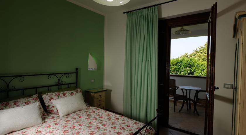 Agriturismo Torre Dei Preti Пескичи Номер фото