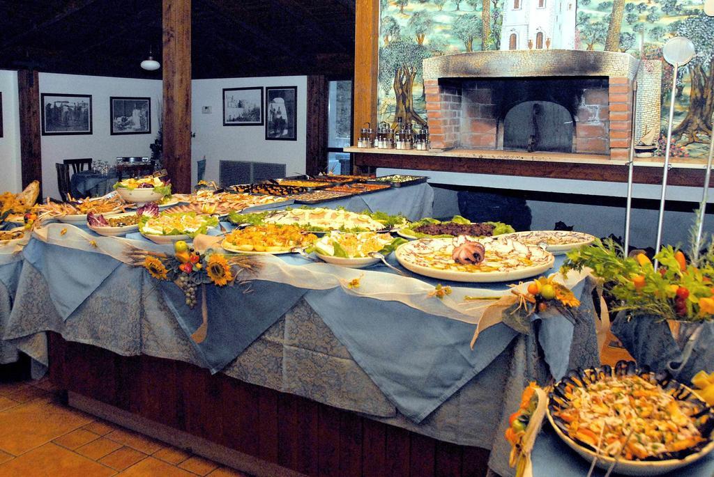 Agriturismo Torre Dei Preti Пескичи Экстерьер фото