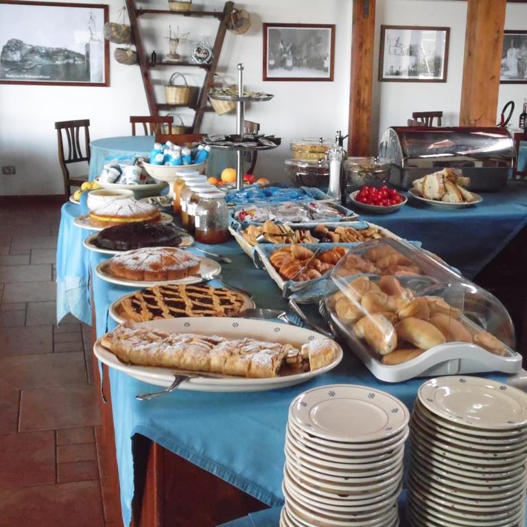 Agriturismo Torre Dei Preti Пескичи Экстерьер фото